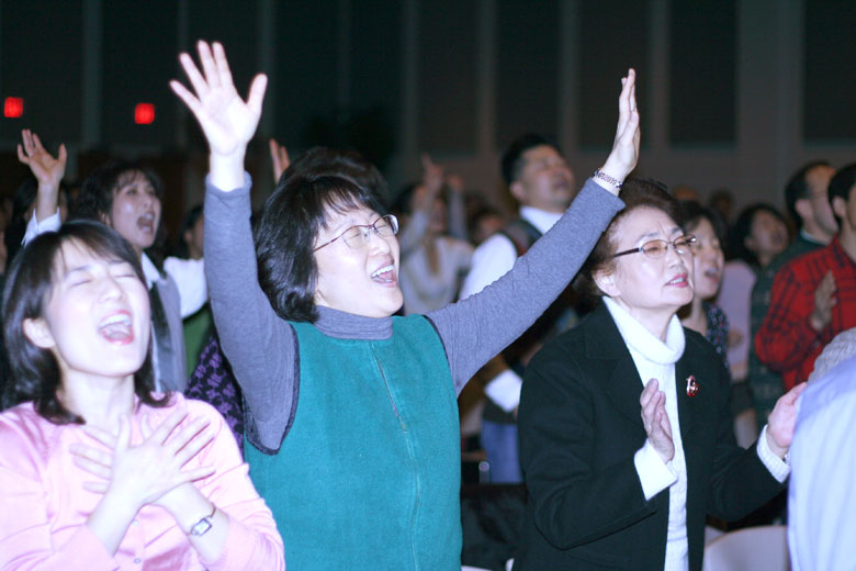 011109-worship (25).jpg